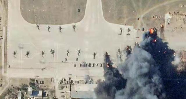 乌克兰炸了赫尔松机场，什么时候有这么好的技术，是美军助阵吗？